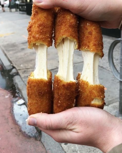 For our next trick, we‘ll pull cheese out of mozzarella sticks 🎩✨ . 📷 These mozzarella sticks from @staxsportsbar are the BIGGEST we’ve… | Instagram Pumpkin Crisp, Cheese Stick, Food Hub, Water Food, Food Tags, Mozzarella Sticks, Dessert Pizza, Cheese Sticks, Food Therapy