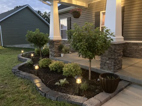 Landscaping Ideas Without Plants, White Rocks Flower Beds, Townhome Landscaping Ideas, Fake Plants Outside Landscaping, Backyard Landscape Ideas, Front Lawn Landscaping, Porch Landscaping, Landscaping Projects, Front Garden Landscape