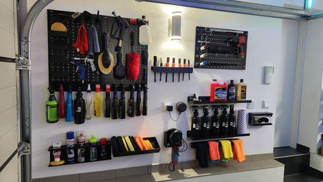 Garage Car Cleaning Station, Car Wash Organization Garage, Car Detailing Shop Interior Design, Home Car Wash Station, Car Wash Design Ideas, Auto Detailing Garage Ideas, Car Detailing Garage Ideas, Detailing Garage Ideas, Car Detail Shop