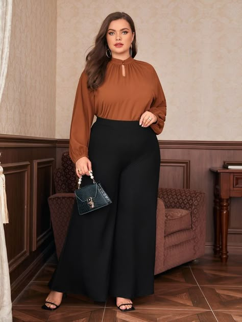 Plus Size Photo Poses, Plus Size Business Attire, Knit Wide Leg Pants, Beige Hose, Shein Plus Size, Plus Size Business, Plus Size Chic, Chique Outfits, Professional Outfits Women