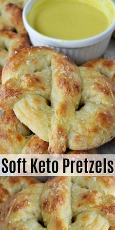 Keto Pretzels, 1200 Calorie Diet Meal Plans, Pain Naan, Soft Pretzel Recipe, Keto Bagels, Breakfast Low Carb, Postre Keto, Pretzels Recipe, Recetas Keto