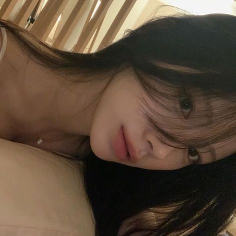 Ulzzang Korea, Korean Photo, Korean Ulzzang, Korean Aesthetic, Iconic Women, Cute Selfie Ideas, Pretty Selfies, Selfie Poses