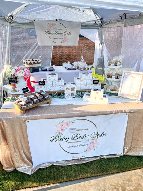 Cookie Pop Up Shop Display Ideas, Cookies Stand Display, Baking Stall Display Ideas, Baking Booth Set Up, Bake Sale Stall Display Ideas, Vendor Bakery Display, Baking Table Display, Bakery Craft Show Display, Craft Show Desserts