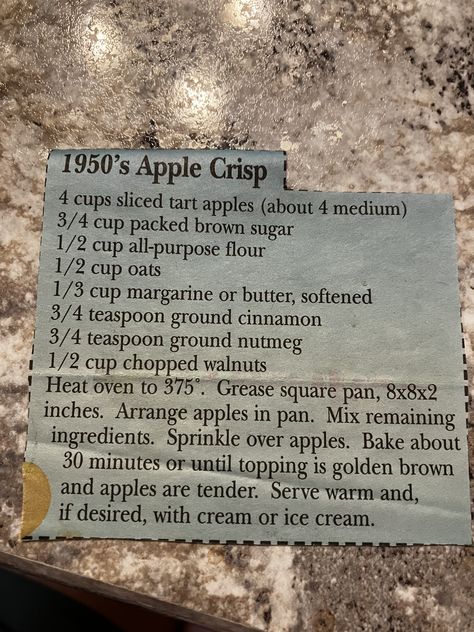 1950s Apple Crisp Amish Apple Crisp Recipe, Glazed Apples, Old Fashioned Apple Crisp, Crisp Recipes, Best Apple Crisp Recipe, Apple Cobbler Recipe, Easy Apple Crisp Recipe, Apple Crisp Recipe, Apple Recipes Easy