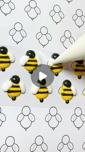 Bumble Bee Royal Icing Transfers, Bee Icing Transfer, Royal Icing Bees How To Make, Bee Royal Icing Transfer, Cookie Transfer Templates, Royal Icing Bees, Royal Icing Transfers Free Printable Easter, Fall Royal Icing Transfers, Bee Cookies Royal Icing