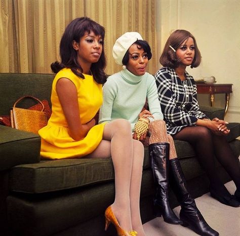 RINA. on Twitter: "the supremes, 1968… " Mode Disco, 60’s Fashion, Look 80s, Moda Afro, The Supremes, Moda Hippie, 60s 70s Fashion, 60s And 70s Fashion, 70s Inspired Fashion