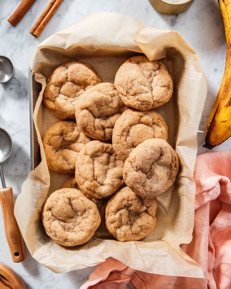 Banana Snickerdoodles Cookies, Cinnamon Banana Cookies, Banana Butterscotch Cookies, Banana Crinkle Cookies, Easy Banana Baking Recipes, Sourdough Discard Banana Cookies, Banana Soft Cookies, Banana Caramel Cookies, Banana Cookie Recipes Easy