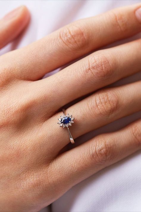 Sapphire Dainty Ring, Blue Sapphire Rings Simple, Saphire Wedding Ring, Halo Engagement Ring Silver, Sapphire Ring Simple, Plain Engagement Rings, Kate Middleton Engagement Ring, Blue Sapphire Engagement Ring Halo, Sapphire Ring Designs