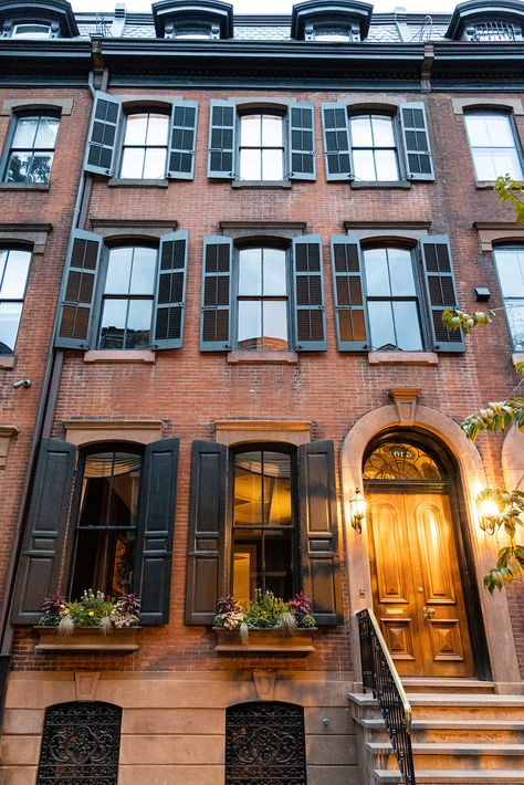 No. 2015 Delancey Street, Rittenhouse Square, Philadelphia, Pennsylvania, United States Ny Brownstones, Philadelphia Townhouse, Philly Row Home, Philadelphia Brownstone, Philadelphia Aesthetic, Philadelphia Homes, Philly Apartment, Philadelphia Food, Philadelphia Apartment