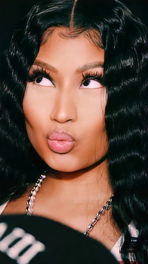 Nicki Minaj Makeup, Nicki Minaj Wallpaper, Nicki Minaj Barbie, Nikki Minaj, Nicki Minaj Photos, Y2k Hair, Nicki Minaj Pictures, Pink Friday, Cute Rappers