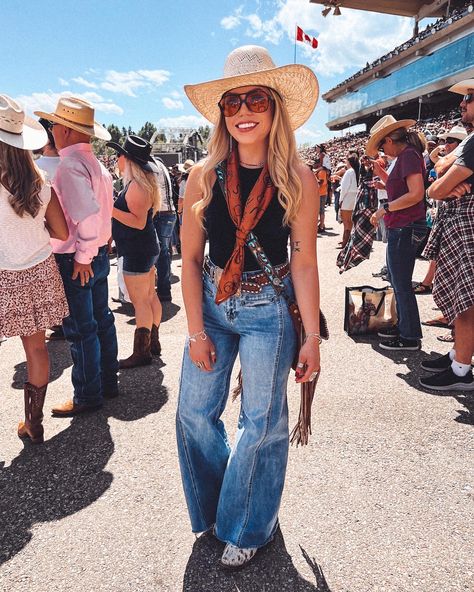 Cute Rodeo Outfits For Women, Cute Rodeo Outfits, Rodeo Outfits For Women, Stampede Outfit, Summer Western Outfits, Casual Western Outfits, Western Summer Outfits, Country Fall Outfits, Punchy Outfits