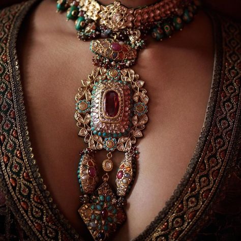 Polki Jewellery Sabyasachi, Sabyasachi Mukherjee, Sabyasachi Jewelry, Sabyasachi Jewellery, Heritage Jewellery, Gemstone Choker, Antique Jewelry Indian, Bridal Fashion Jewelry, Indian Jewelry Sets