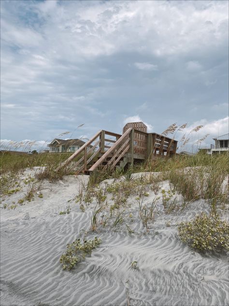 south Carolina beach with fall grass and dock Carolinas Aesthetic, South Carolina Beach Aesthetic, Costal Astetic, Beachouse Aesthetic, Costal Aesthic, Carolina Beach Aesthetic, Beach Filler Photos, Virginia Beach Aesthetic, Cold Beach Aesthetic