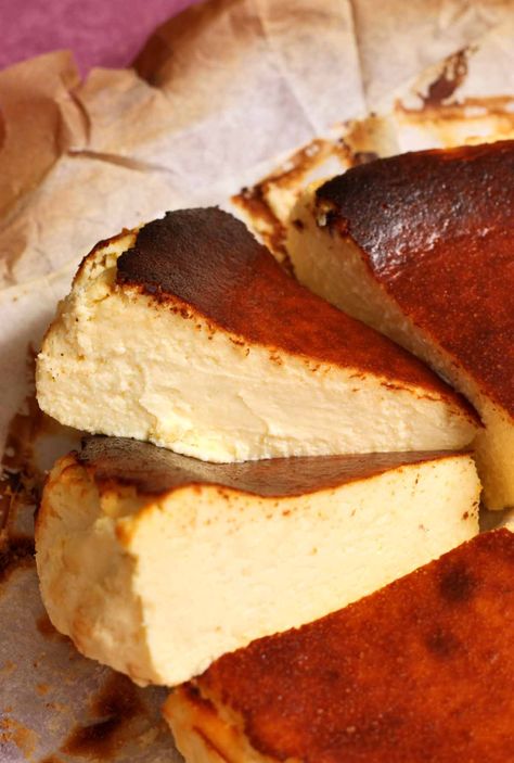 AMAZING Creamy Burnt Basque Cheesecake recipe - Scientifically Sweet Burnt Basque Cheesecake Recipe, Basque Cheesecake Recipe, Burnt Basque Cheesecake, American Cheesecake, Basque Cheesecake, Easy Cheesecake, Almond Cookies, Round Cake Pans, Cheesecake Recipe