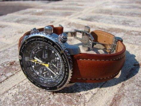 Image result for seiko flightmaster leather strap Seiko Pilot Watch, Seiko Flightmaster, Camera Watch, Seiko Mod, Seiko Men, Collection Ideas, Seiko Watch, Aviator Watch, Pilot Watch