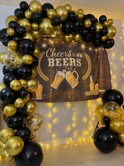 Beer Backdrop Ideas, Cheers To 35 Years Decorating Ideas, Cheers And Beers To 25 Years Birthday, Beer Themed Party Decorations, Cheers And Beers To 40 Years Party Decorations, Beer Decorations Party, Cheers And Beers To 60 Years Party Ideas, Beer Balloon Arch, Modelo Themed Birthday Party