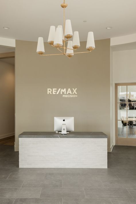 Remax Office Interior Design, Office Real Estate Design, Remax Office Design, Real Estate Brokerage Office Design, Realty Office Design, Real Estate Office Ideas, Real Estate Office Design Work Spaces, Office Paint Colors Business, Real Estate Office Design Interiors