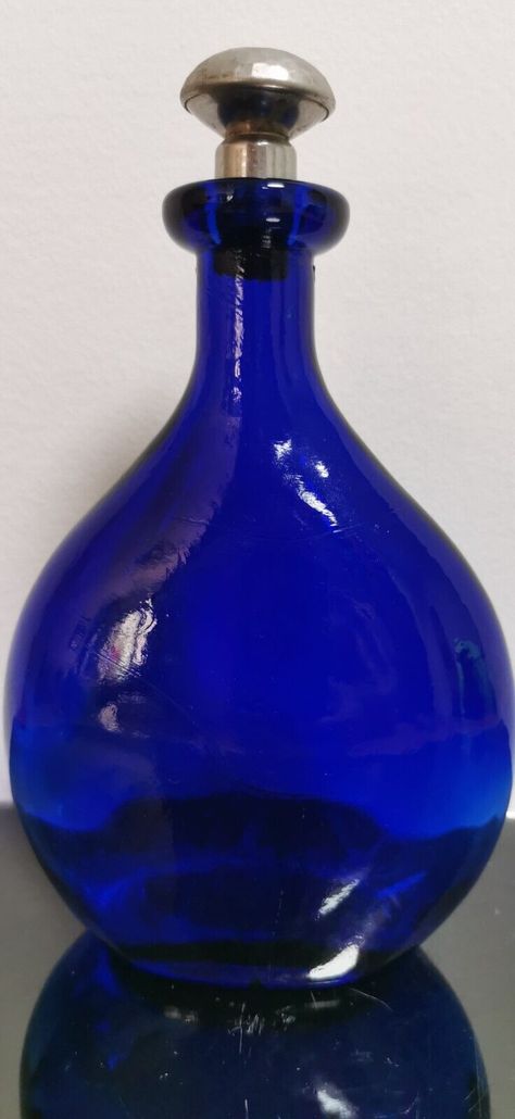 Awesome Vintage Hand Blown Blue Cobalt Glass Vase Bottle Jug Collectible Rare Cobalt Blue Kitchens, Potion Ideas, Blue Objects, Blue Skys, Blue Wine Bottles, Shocking Blue, Colbalt Blue, Blue Things, Blue Glass Bottles