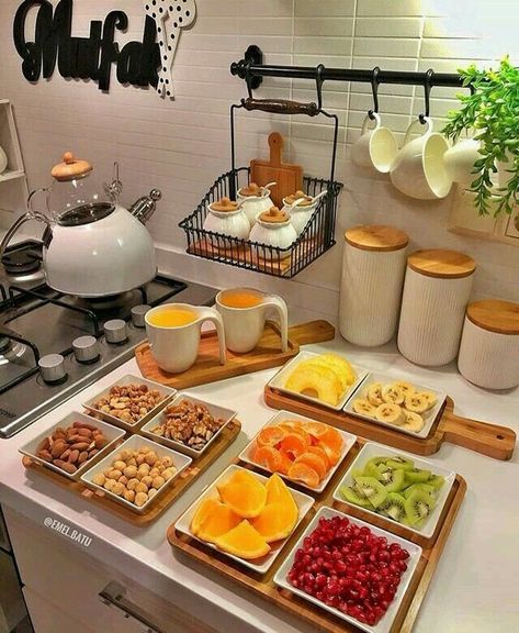 Rest Days, Food Table, Buffet Food, Food Platters, Perfect Breakfast, Food Decoration, Food Presentation, Pretty Food, Kitchen Counter