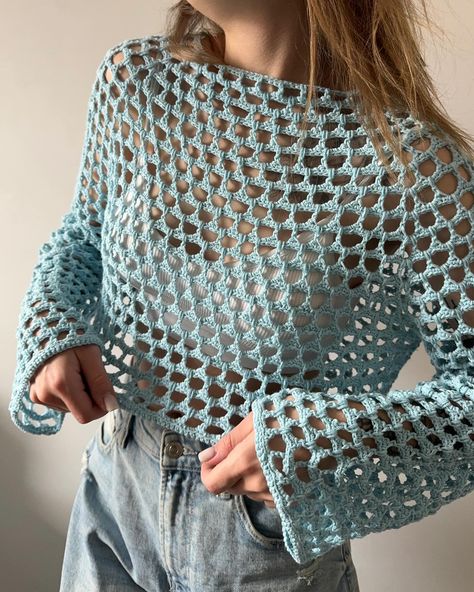 Oversized Crochet Mesh Sweater, Shrug Sweater Outfit, Mesh Sweater Outfit, Crochet Top With Sleeves, Knit Mesh Sweater, Mesh Top Crochet, Crochet Mesh Sweater, Long Sleeve Crochet Top, Crochet Mesh Top