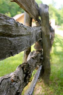 . Rural Fencing, Old Wooden Fence, Post And Rail Fence, Wooden Fences, Country Fences, Rustic Fence, Types Of Fences, Old Fences, Rail Fence