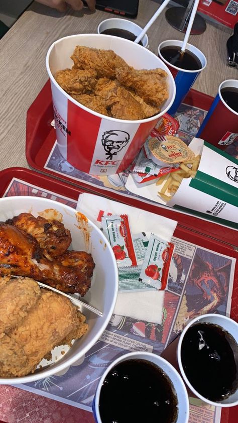 Kfc Snaps Snapchat, Kfc Food Snapchat Story, Fake Pics For Instagram Story Food, Kfc Fake Story, Kfc Snapchat Story, Food Pics Instagram, Kfc Snap, Fake Food Snaps, Kfc Inspired Recipes