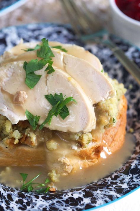 Hot Turkey Sandwich Recipes, Open Faced Turkey Sandwich, Hot Turkey Sandwich, Turkey Sandwich Recipes, Open Face Turkey Sandwich, Hot Turkey Sandwiches, Turkey Sandwiches Recipes, Sandwich Easy, Homemade White Bread