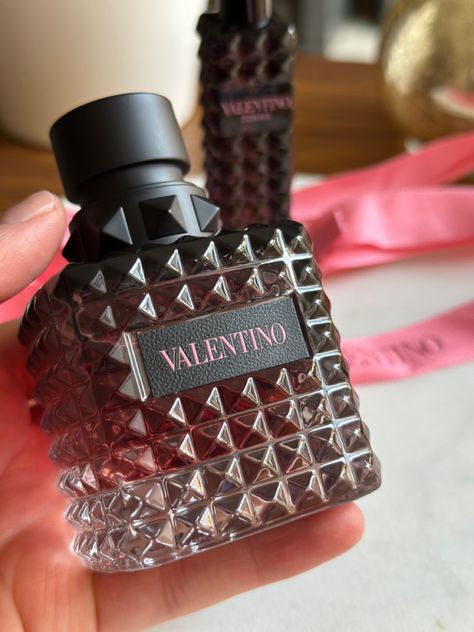 If you want to smell A M A Z I N G try this Valentino perfume, Born In Roma Intense. #perfume #perfumeaddict #valentino #pink #girls #style Valentino Intense Perfume, Valentino Donna Born In Roma Intense, Valentino Born In Roma Intense, Valentino Perfume Woman, Valentino Intense, Valentino Fragrance, Born In Roma Intense, Valentino Parfum, Valentino Born In Roma