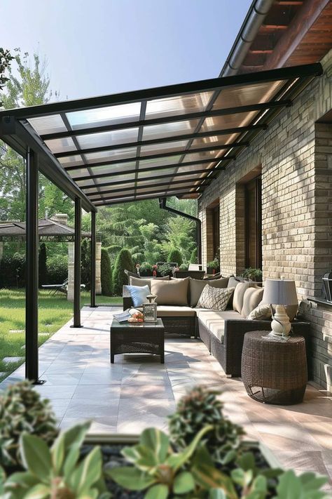 Modern Awnings, Pergola On Deck, Covered Pergola Patio, Patio Roof Extension Ideas, Patio Oasis Ideas, Patio Cover Ideas, Front Porch Pergola, House Awnings, Covered Patio Design