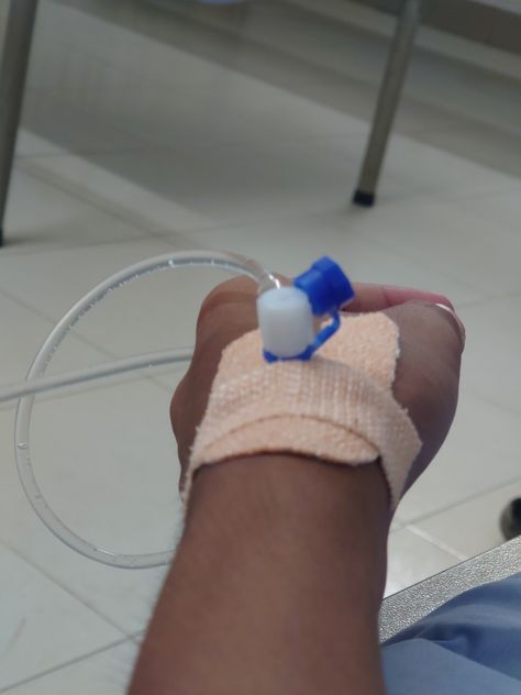 Saline Hand Snap, Injury Fake Story Snapchat, Admit Snap, Admitted In Hospital Images, Canular On Hand, Cannula Hand Hospital, Fake Hospital Snap Ideas, Hospital Hand Pic, Fake Hand Snap