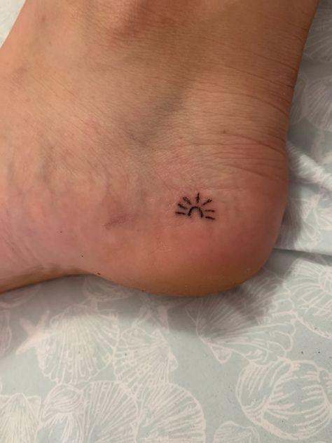 Ankle Stick And Poke Tattoo, Ankle Stick And Poke, Small Stick And Poke Tattoo Ideas, Lil Tattoos Ideas Simple, Tiny Stick And Poke, Cute Simple Henna Designs, Little Stick And Poke Tattoos, Tattoo Ideas Stick And Poke, Dark Seid