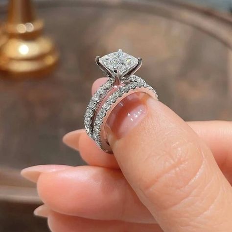 Solitaire Princess Cut, Princess Cut Moissanite, Engagement Rings Princess, Pretty Jewelry Necklaces, Oval Cut Engagement Ring, Stackable Wedding Bands, Sterling Silver Wedding Band, Princess Ring, Pave Engagement Ring