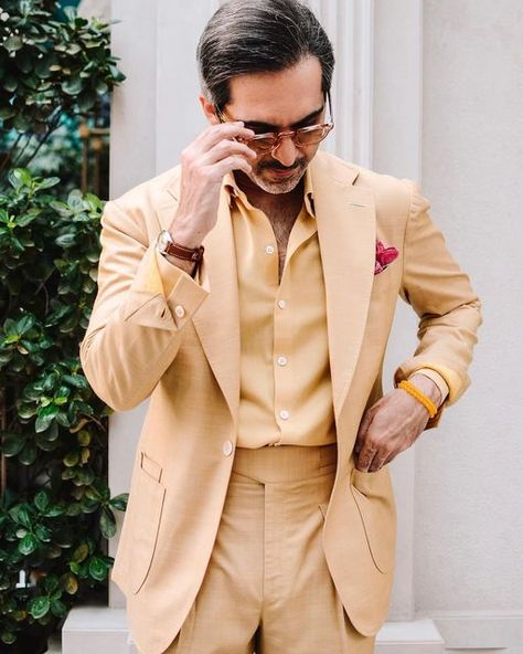 The Gentleman's Community on Instagram: "@osmanabdulrazak x French Crown Panto by @thegentlemanscommunity Osman styling the Nude+Tortoise FCP frame with his @aristonimparato Yellow / Mustard suit by OAR. Now that’s a look ! 🔥🔥🔥 French Crown Panto - Special Edition frame now available to shop on the website ! #limitedstock #frenchcrownpanto #collab #osmanabdulrazak #madrasvibe #luxurylifestyle #vintagestyle #napoli #frenchinfluence #italianstyle" Mustard Suit, Hairstyle References, Formal Suits Men, Formal Suit, Suit Men, Wedding Suit, Yellow Mustard, Hair Reference, Wedding Suits Men