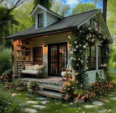 Tiny Cabin With Porch, Fairy Cottage House, A Small House, Tiny House Inspiration, Tiny Cottage, Casa Vintage, Dream Cottage, Inspire Me Home Decor, Small Cottage