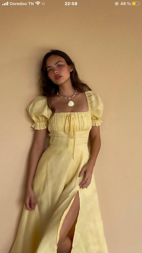 Summer girl yellow dress cute set make up outfit skirt hair travel bag inspiration ideas sun jewelry Yellow Dress Cottagecore, Yellow Sun Dress Aesthetic, Pale Yellow Sundress, Yellow Sundress Aesthetic, Yellow Sundress Outfit, Sun Dresses Aesthetic, Yellow Birthday Dress, Yellow Dress Aesthetic, Sun Dresses Modest