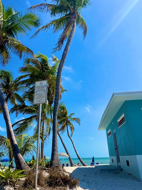 Key West, Florida. #keywest #thekeys #beach #sand #aesthetic #sunny #vacation Keywest Florida Aesthetic, Central Florida Aesthetic, Key West Aesthetic, Beach Sand Aesthetic, Sand Aesthetic, Florida Keys Vacation, Keys Florida, Travel Key West, Miss Florida