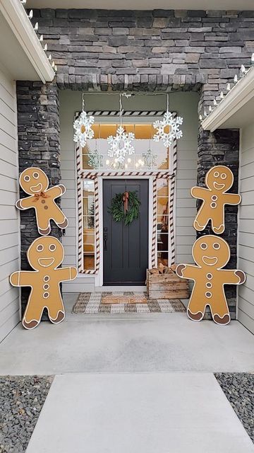 Front Porch Gingerbread House, Gingerbread Christmas House Decorations, Decorating The Outside Of Your House Like A Gingerbread House, Gingerbread Men Outdoor Decorations, Diy Nutcracker Outdoor, Outside Christmas Theme Ideas, Gingerbread Decor Outdoor, Decorate My House Like A Gingerbread House, Christmas Party Decorations School