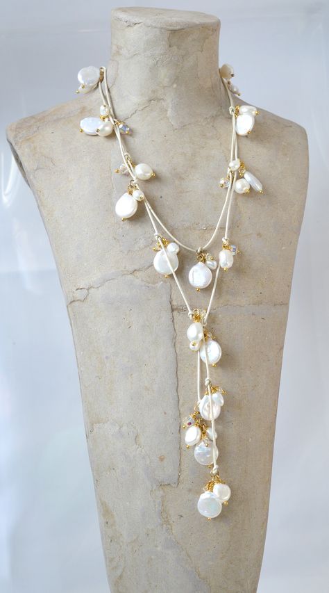 Lariat style necklace