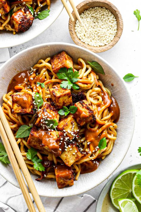 The BEST Peanut Sesame Soy Noodles with Crispy Tofu! For nights when you're craving spicy, warming, cosy, saucy & nourishing noodles, FAST! Simple & delicious! Soy Noodles, Tofu Noodles, Sesame Noodles, Peanut Noodles, Vegan Asian, Supper Ideas, Crispy Tofu, Tofu Recipes, Cooked Vegetables