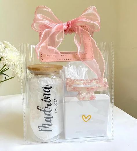 View Self Care Gifts by BelierHandmade on Etsy Custom Gifts With Cricut, Diy Godmother Proposal, Godmother Christmas Gifts, Bridesmaid Favours, Personalized Godmother Gifts, Bachelorette Party Favor Bags, Branding Aesthetic, Godmother Proposal, Clear Gift Bags