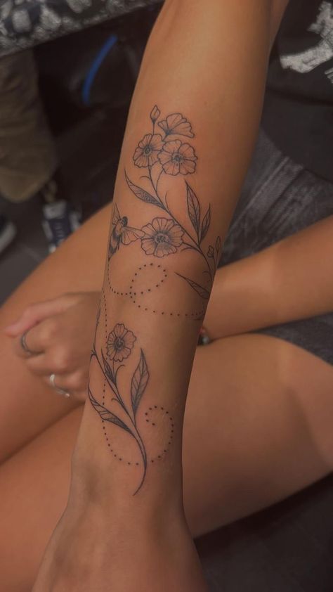 Small Tattoos Arm Sleeve Women, Woman Flower Sleeve Tattoo, Dainty Flower Arm Tattoos For Women, Upper Arm Tattoos For Women Vines, Flowers Around The Arm Tattoo, Wrapped Sleeve Tattoo, Flowers Around Wrist Tattoo, Women Tattoos Sleeve Ideas Beautiful, Forearm Tattoo Women Outline