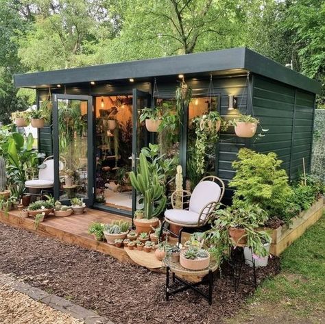 How to Create a Home Office that Fills You with Joy Tiny House With Plants, Tiny Home Garden Ideas, Summer House Small Garden, Small Garden Studio, Art Studio In Garden, Garden House Interior Design, Tiny Home Garden, Lots Of House Plants, Garden Studio Design