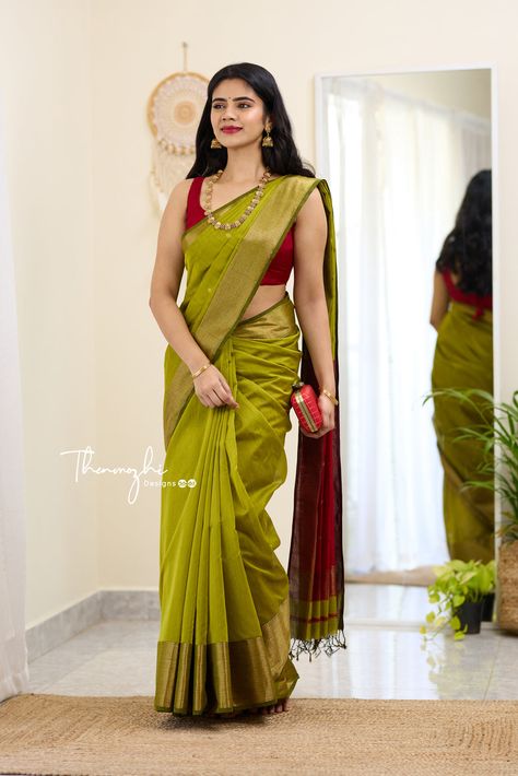 South Indian Bride Saree, Saree Wearing, Saree Wearing Styles, Simple Saree Designs, New Saree Designs, Traditional Blouse Designs, Cotton Saree Designs, Fashionable Saree Blouse Designs, Fancy Sarees Party Wear