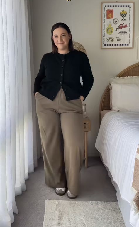 Plus Size Triangle Shape Outfits, Winter Business Casual Outfits Midsize, Professional Midsize Outfits, Timeless Fashion Plus Size, Corporate Outfits Fall, Midsize Work Outfits Women, Business Casual Women Outfits Midsize, Classy Plus Size Outfits Fall, Plus Size Outfits Formal