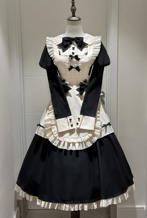 (1) Bookmarks / X Cool Maid Outfit, Maid Aesthetic Victorian, Maid Outfit Aesthetic, Long Maid Dress, Cute Maid Outfit, Cute Maid Dress, Heaven Outfit, Maid Dress Uniform, Maid Clothes