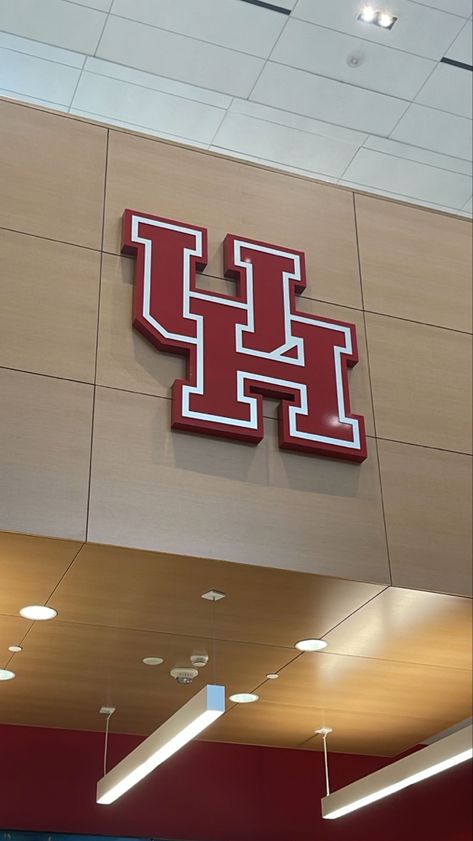 College Tour Aesthetic, U Of H University Of Houston, University Of Houston Aesthetic, Houston Community College, College Road Trip, Junior Year High School, Senior Year Things, College Tour, Senior Year Fun