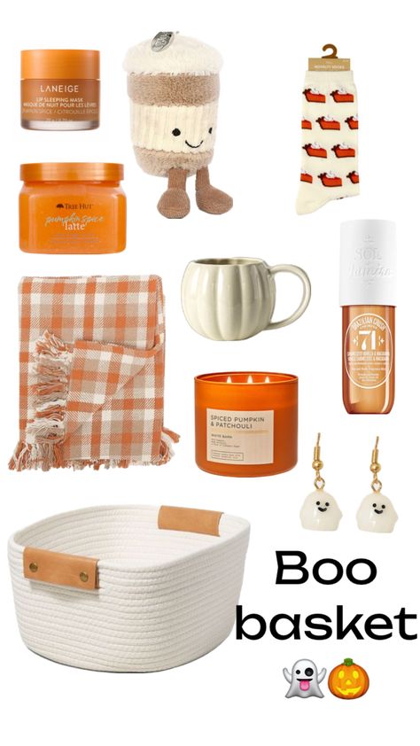 This is you sign to make your friends boo baskets Halloween Self Care Basket, Boo Baskets For Your Besties, Boo Baskets Aesthetic, Cute Fall Gift Baskets, Simple Cheap Boo Baskets, Mom Boo Basket, Boo Basket Inspo For Friends, Aesthetic Boo Basket Ideas, Boo Basket For A Friend