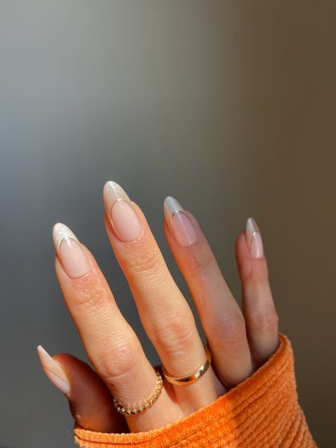 French Classic Nails, New Years Nails French Tip, Velvet Nails French Tip, Simple Nails With Gold Accent, Simple Nail Designs Oval Shape, Gold Line French Tip, Neutral Nail Inspo Almond, Nail Art Neutral Colors, Unique French Tips Almond