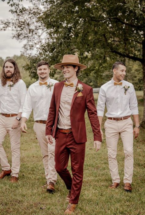 Groomsmen and groom rust suit fedora wedding Bohemian Groom Suit, Mens Casual Groom Attire, Rust Groom Suit, Rust Suit, Rust Groomsmen Attire, Bohemian Groom, Rustic Wedding Suit, Rustic Wedding Groomsmen, Wedding Groomsmen Attire