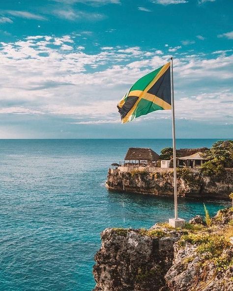 Pictures Of Jamaica, Jamaican Aesthetic, Jamaica Aesthetic, Caribbean Lifestyle, Jamaica Pictures, Jamaica Culture, Jamaica Honeymoon, Jamaican Vacation, Visit Jamaica